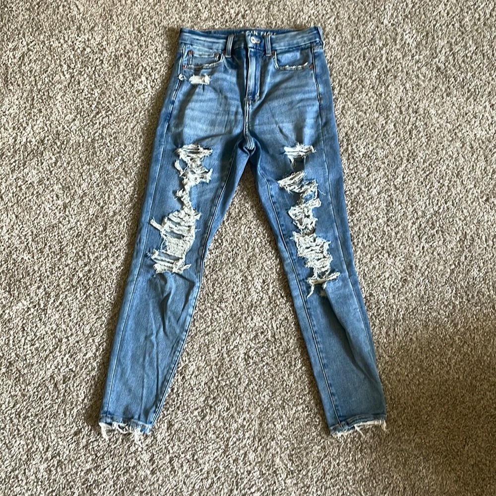 AE Ripped Jeans size 4